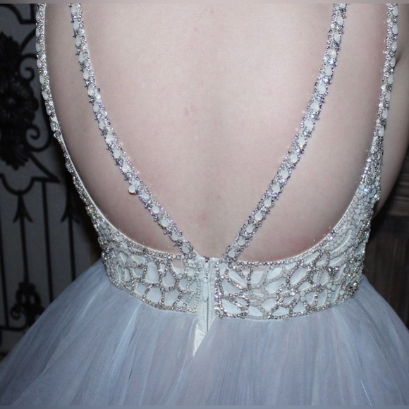 Hayley Paige Dori Wedding Dress - Picture 9 of 14